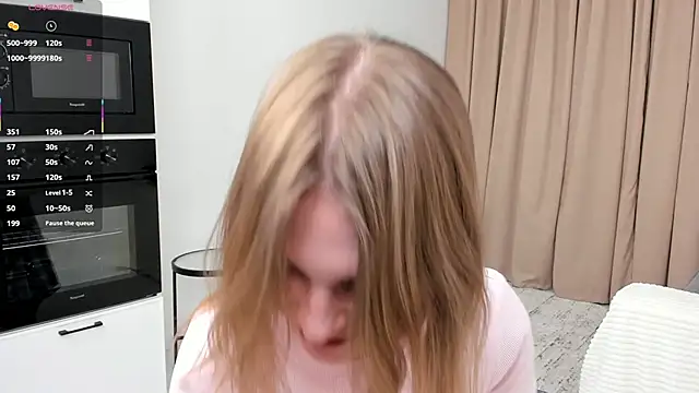 ErinnPieloch online show from 03-25-26, 08:52