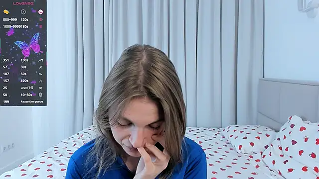 ErinnPieloch online show from 04-09-26, 07:20