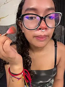 Bunny fire online show from 04-18-26, 07:07