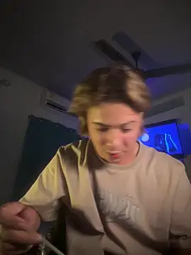 AngelLatinBoy online show from 03-09-26, 04:05