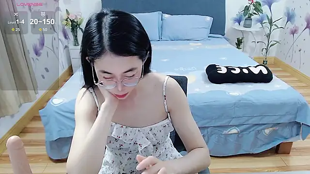 Snapshot of mila-baby-99 chatting on 05-06-26, 01:31 mila-baby-99 online show from 05-06-26, 01:31