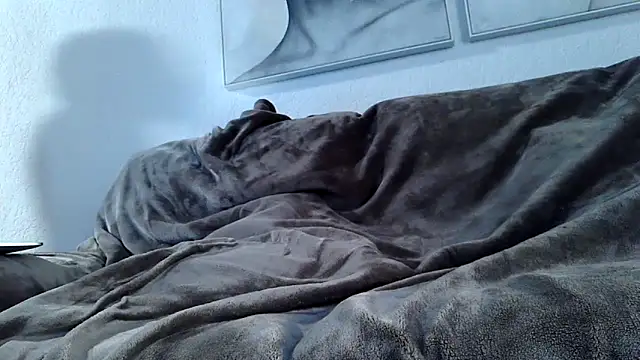 Snapshot of freaky_couple_ chatting on 03-17-26, 01:41 freaky couple online show from 03-17-26, 01:41