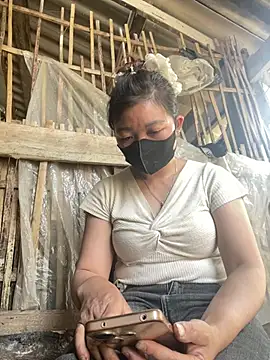 Bling-pusy online show from 04-13-26, 06:28