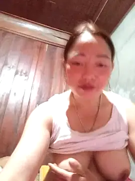 Yellow-pink online show from 03-29-26, 12:56