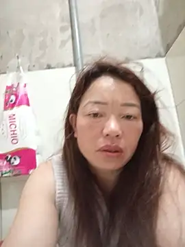 Snapshot of Yellow-pink chatting on 07-14-26, 10:49 Yellow-pink online show from 07-14-26, 10:49