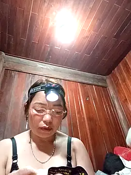 Yellow-pink online show from 04-14-26, 02:11