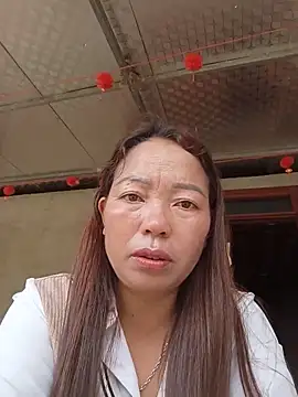 Snapshot of Yellow-pink chatting on 06-02-26, 04:12 Yellow-pink online show from 06-02-26, 04:12