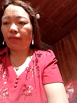 Snapshot of Yellow-pink chatting on 05-08-26, 05:55 Yellow-pink online show from 05-08-26, 05:55