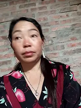 Yellow-pink online show from 03-23-26, 12:11