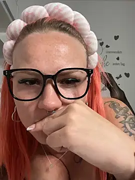 Fiebie licious  online show from 07-19-26, 01:36