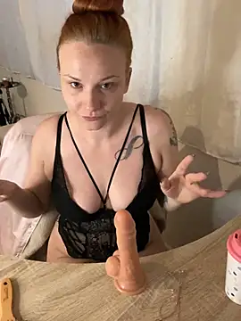 Fiebie licious  online show from 04-14-26, 04:28