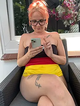 Fiebie licious  online show from 06-20-26, 01:27