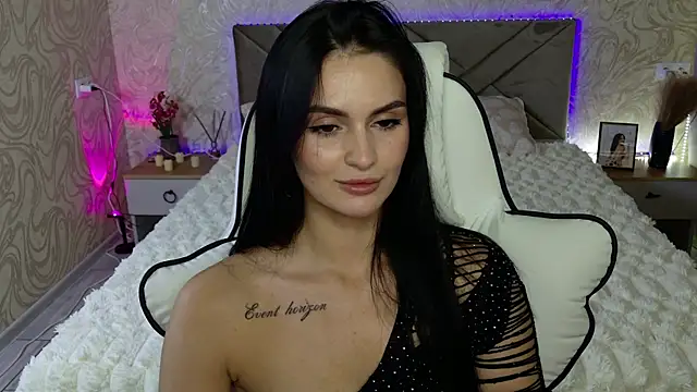 Snapshot of MilaaSweety chatting on 07-12-26, 07:47 MilaaSweety online show from 07-12-26, 07:47