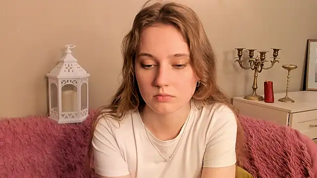 Snapshot of RubieHeiser chatting on 05-11-26, 04:04 RubieHeiser online show from 05-11-26, 04:04