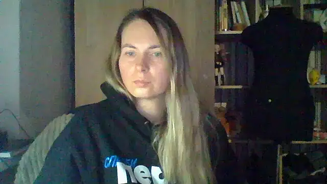 Mollie365 online show from 03-08-26, 04:21