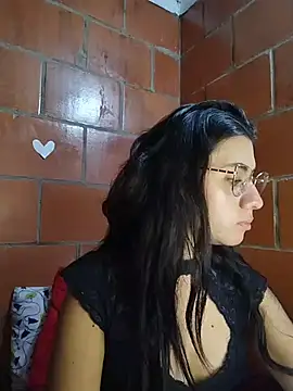 Snapshot of Amanda_x1 chatting on 04-09-26, 09:21 Amanda x1 online show from 04-09-26, 09:21