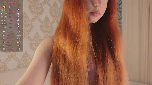 Snapshot of foxy_bloomm chatting on 07-19-26, 05:10 foxy bloomm online show from 07-19-26, 05:10
