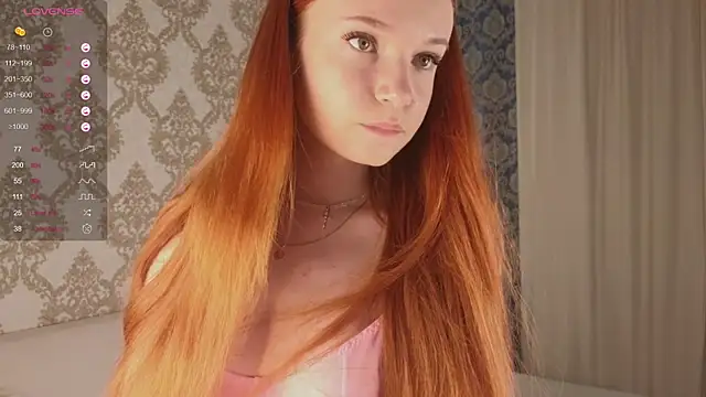 Snapshot of foxy_bloomm chatting on 07-21-26, 06:31 foxy bloomm online show from 07-21-26, 06:31
