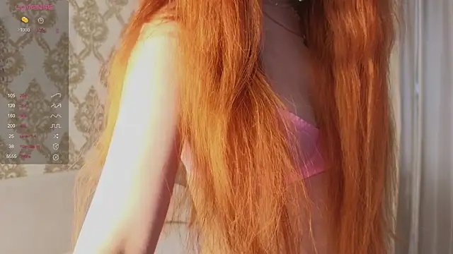 Snapshot of foxy_bloomm chatting on 06-15-26, 01:33 foxy bloomm online show from 06-15-26, 01:33