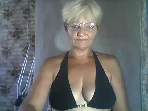 Snapshot of NikaGold455 chatting on 08-05-26, 11:15 NikaGold455 online show from 08-05-26, 11:15