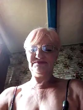 Snapshot of NikaGold455 chatting on 06-04-26, 05:34 NikaGold455 online show from 06-04-26, 05:34