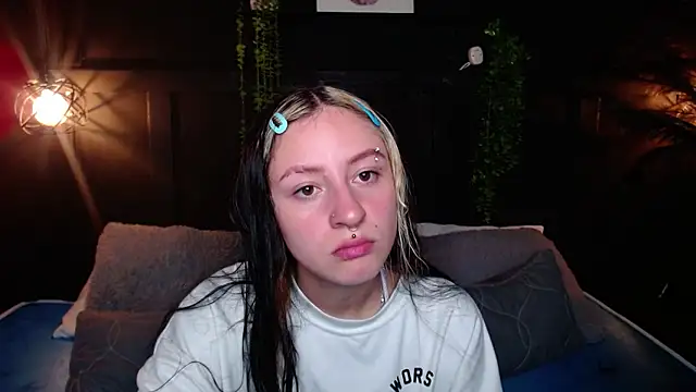 melodygirl2   online show from 04-27-26, 03:54