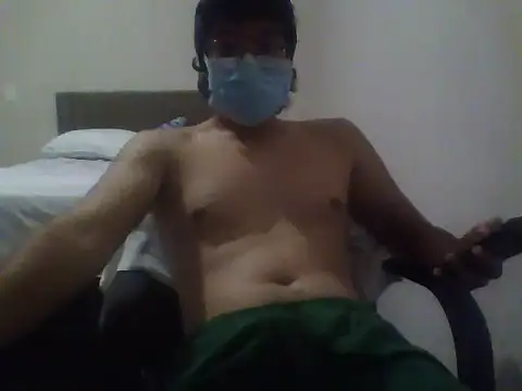 Snapshot of vinii1800 chatting on 04-05-26, 08:26 vinii1800 online show from 04-05-26, 08:26