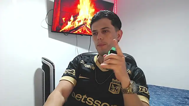 JUAN CAMILOXXX online show from 04-11-26, 05:04