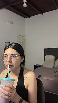 Cloebennet013 online show from 05-22-26, 06:00