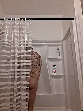 Snapshot of Brandon23xxxgb chatting on 04-04-26, 02:51 Brandon23xxxgb online show from 04-04-26, 02:51