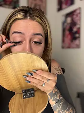 CarolQueen1  online show from 04-24-26, 02:41