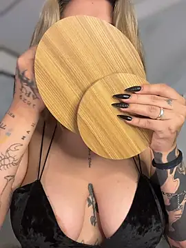 CarolQueen1  online show from 03-28-26, 01:01