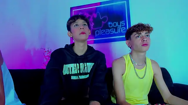 Desire Boys1 online show from 03-10-26, 10:58