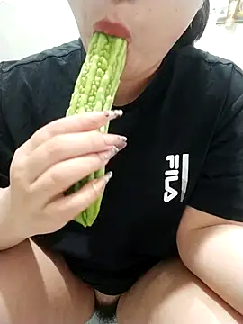 Lylyoh online show from 03-27-26, 12:19