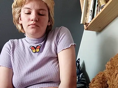 thatcutesubgirlwlw online show from 04-19-26, 02:18
