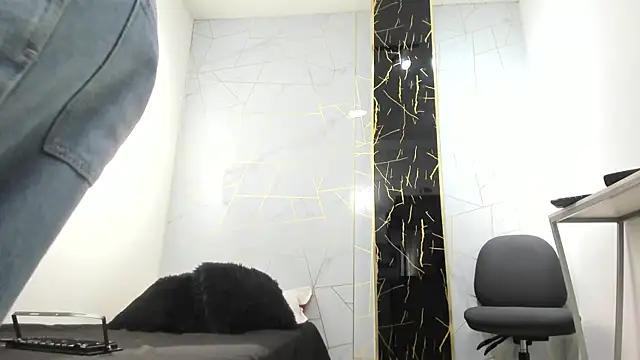 Valentin Lux online show from 04-07-26, 03:30