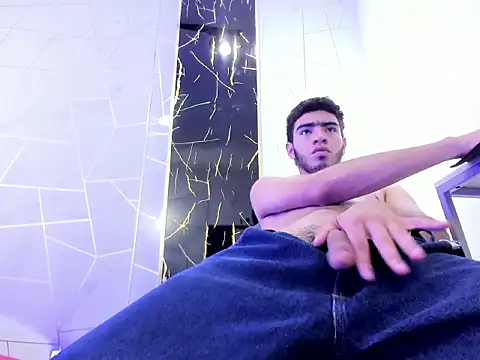 Valentin Lux online show from 03-27-26, 08:26