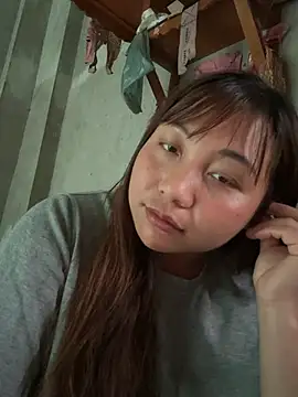 Sumi pusy online show from 04-15-26, 12:27