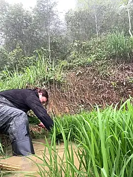 Sumi pusy online show from 04-24-26, 01:29