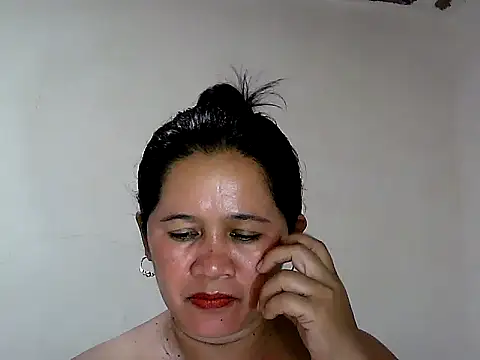 lovelycutiepie2026 online show from 06-02-26, 10:37