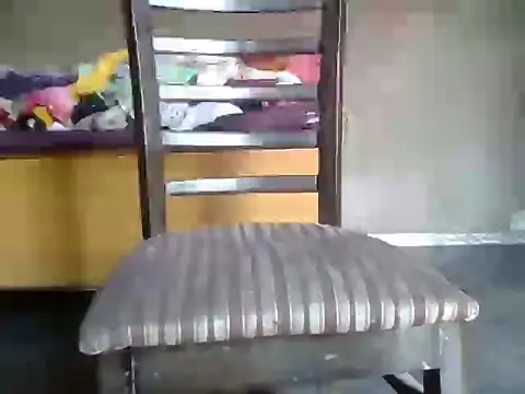 Snapshot of Parm_randhawa chatting on 05-21-26, 12:24 Parm randhawa online show from 05-21-26, 12:24