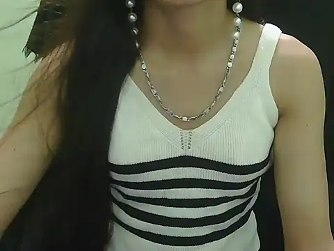 Snapshot of Lovely_Ananta chatting on 07-13-26, 05:12 Lovely Ananta online show from 07-13-26, 05:12