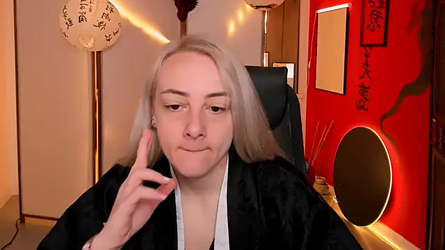 CarolMoor online show from 04-23-26, 09:05