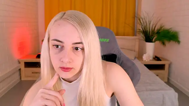 CarolMoor online show from 03-26-26, 09:07