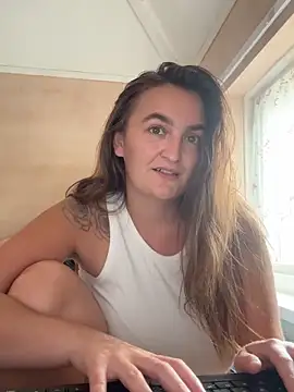 Innocentdollxoxo online show from 05-29-26, 12:44