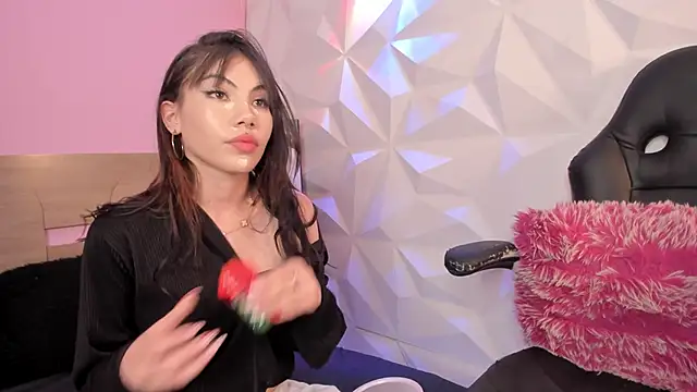 Snapshot of KittyVelve chatting on 06-20-26, 06:07 KittyVelve online show from 06-20-26, 06:07