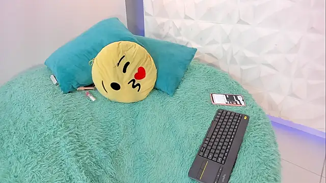 KittyVelve online show from 03-12-26, 12:20