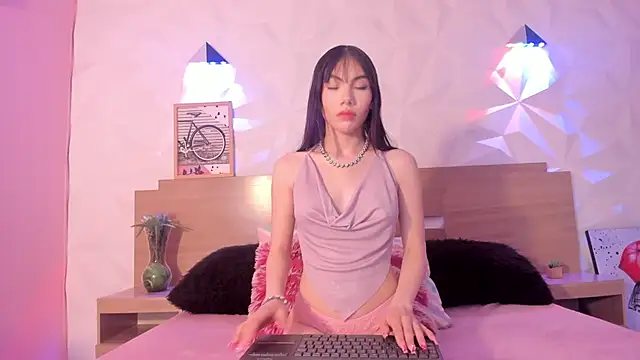 Snapshot of KittyVelve chatting on 05-04-26, 01:14 KittyVelve online show from 05-04-26, 01:14