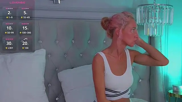 MonicaRice online show from 04-21-26, 06:20