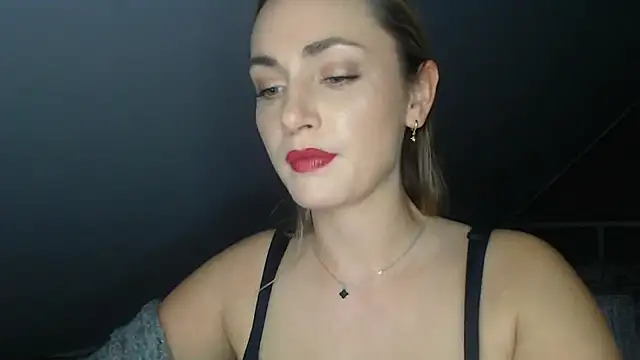 Snapshot of ScarlettSensitive chatting on 05-29-26, 06:25 ScarlettSensitive online show from 05-29-26, 06:25